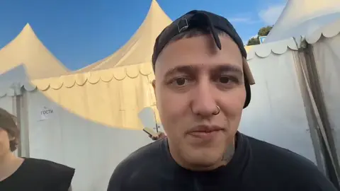 осуждаююю