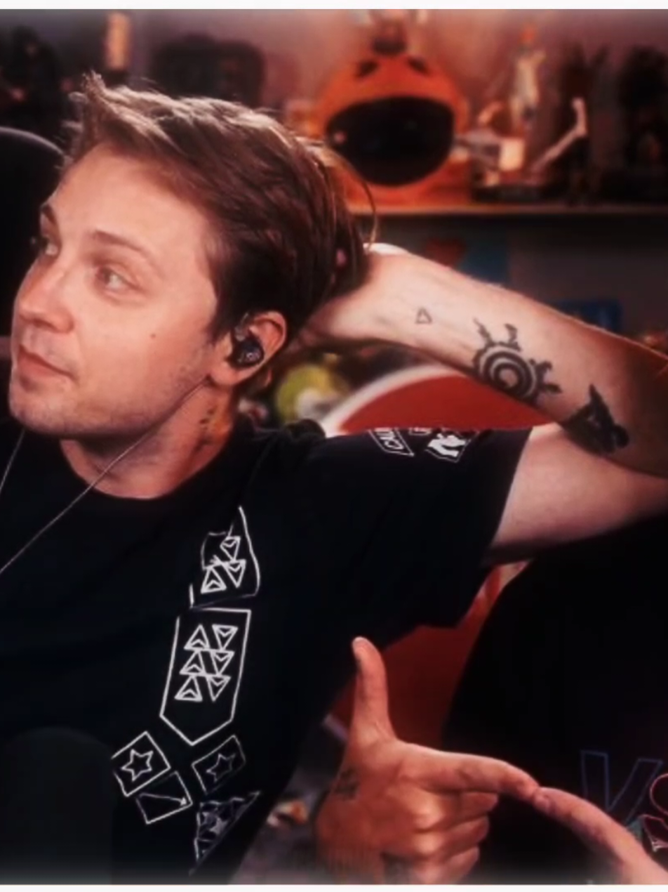 глупые #мазинты #твич #рурейв #мазеллов #стинт #мзлфф #stintik #mazellovvv #mzlff #fyp #twitch #еблансквад #89sqd 