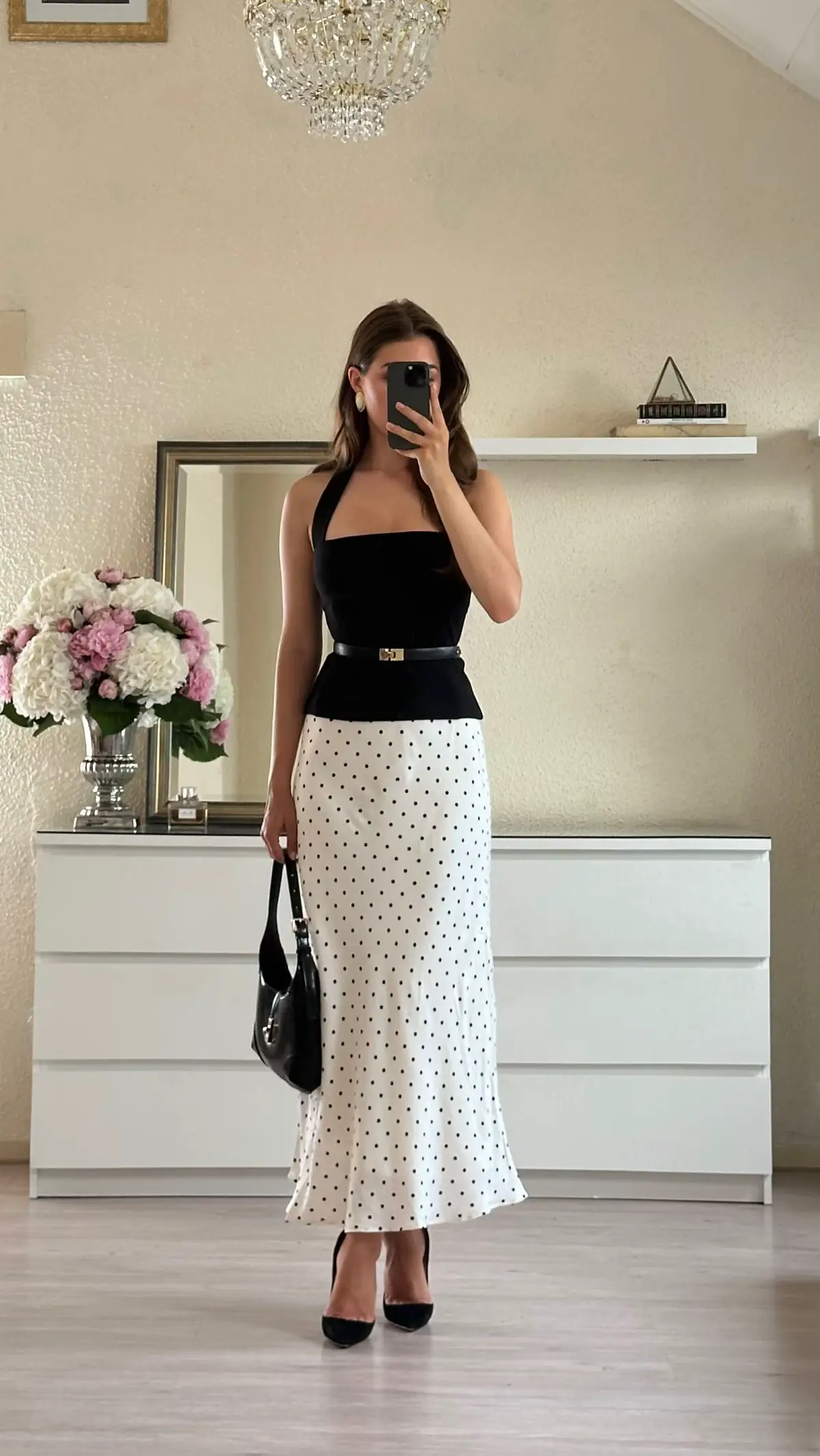 A polka dot summer 🤍🖤 #elegantfashion #classystyle #oldmoney 