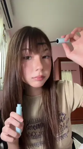 @O’Hare w/มาสคาร่าล็อกหน้าม้า 🪄 (ขออนุญาตเจ้าของคลิปเพื่อนำมาลงแล้วนะคะ) 🫶🏻 ##ล็อกหน้าม้า##จัดแต่งทรงผม##hairlockmascara ##sruallday