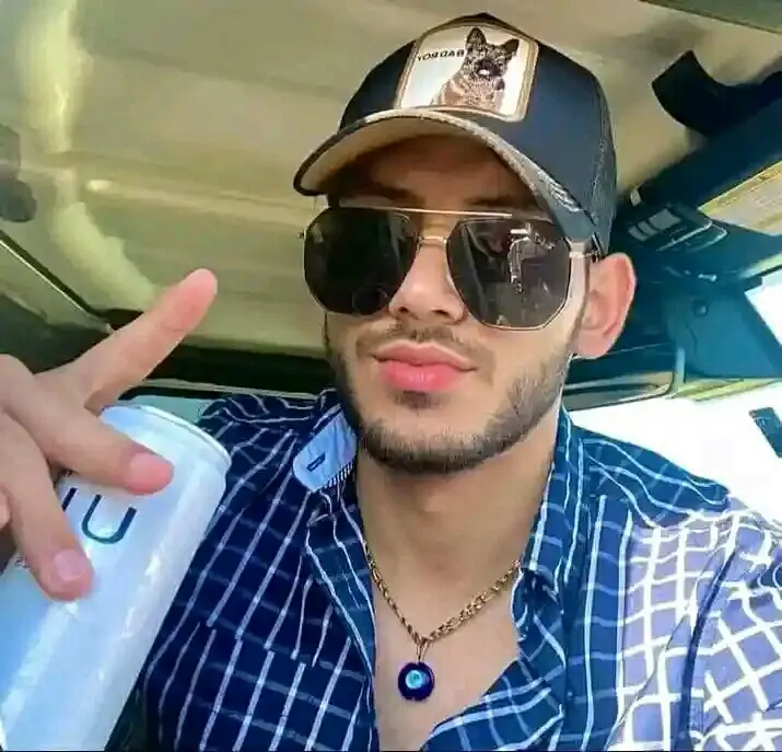 na my client be this na him give me money to buy  glk