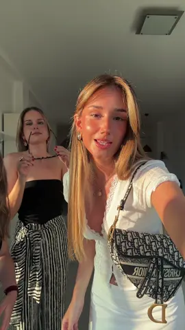 la luzzzz del apartamento✨✨ ig: josune_stxz #parati #outfit #viral 