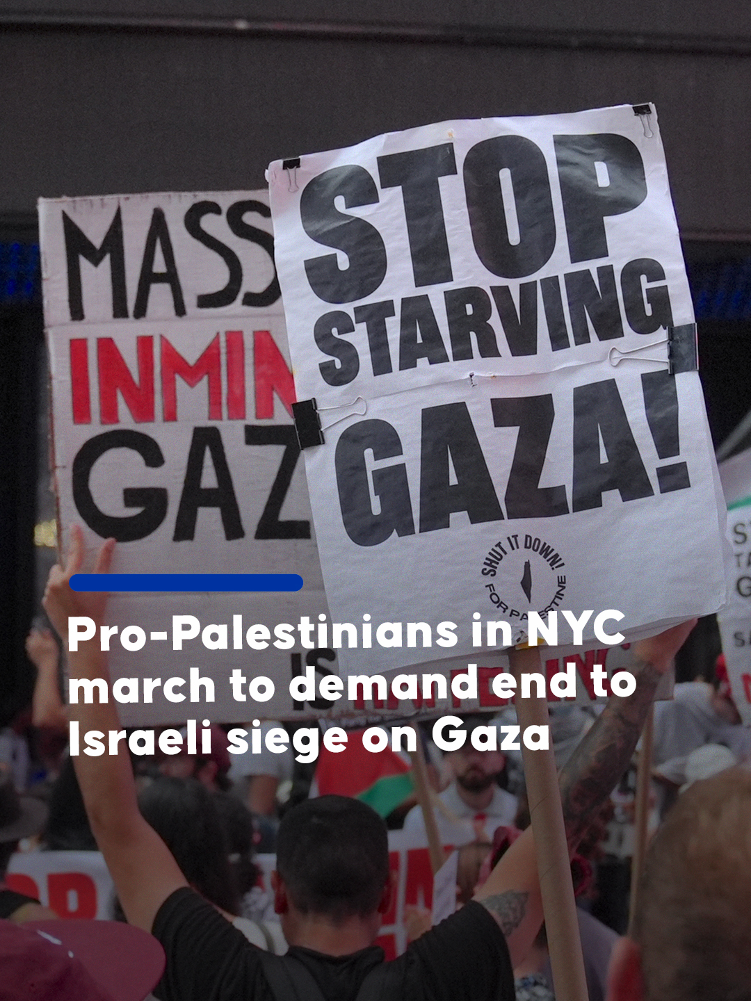 Pro-Palestinian activists rally in New York City near UN headquarters demanding end to Gaza blockade and Israel’s siege ▪️ Protesters carry signs like “Stop Starving Gaza” and bang pots to protest deliberate famine ▪️ Gaza Health Ministry reports 122 deaths from starvation, including 83 children #anadoluagency #anadolu