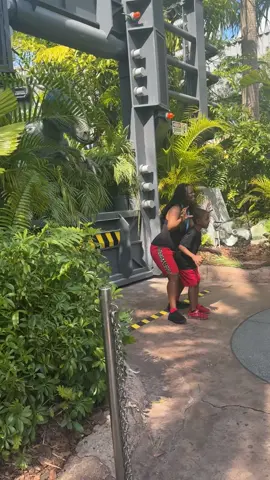 🇺🇸 Universal Studios velociraptor🇺🇸 😂🥰#juassicpark #juassicworld#universalstudios #orlando #fup #foryou #usa🇺🇸