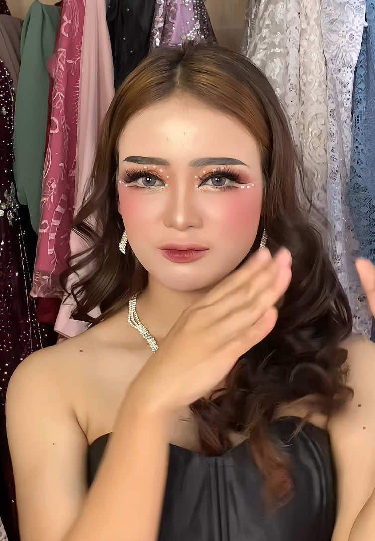 LOOK KARNAVAL  #fyp #fypシ゚ #makeuplamongan #mualamongan #mualamonganhits #mualamonganhits #lamonganpopuler 