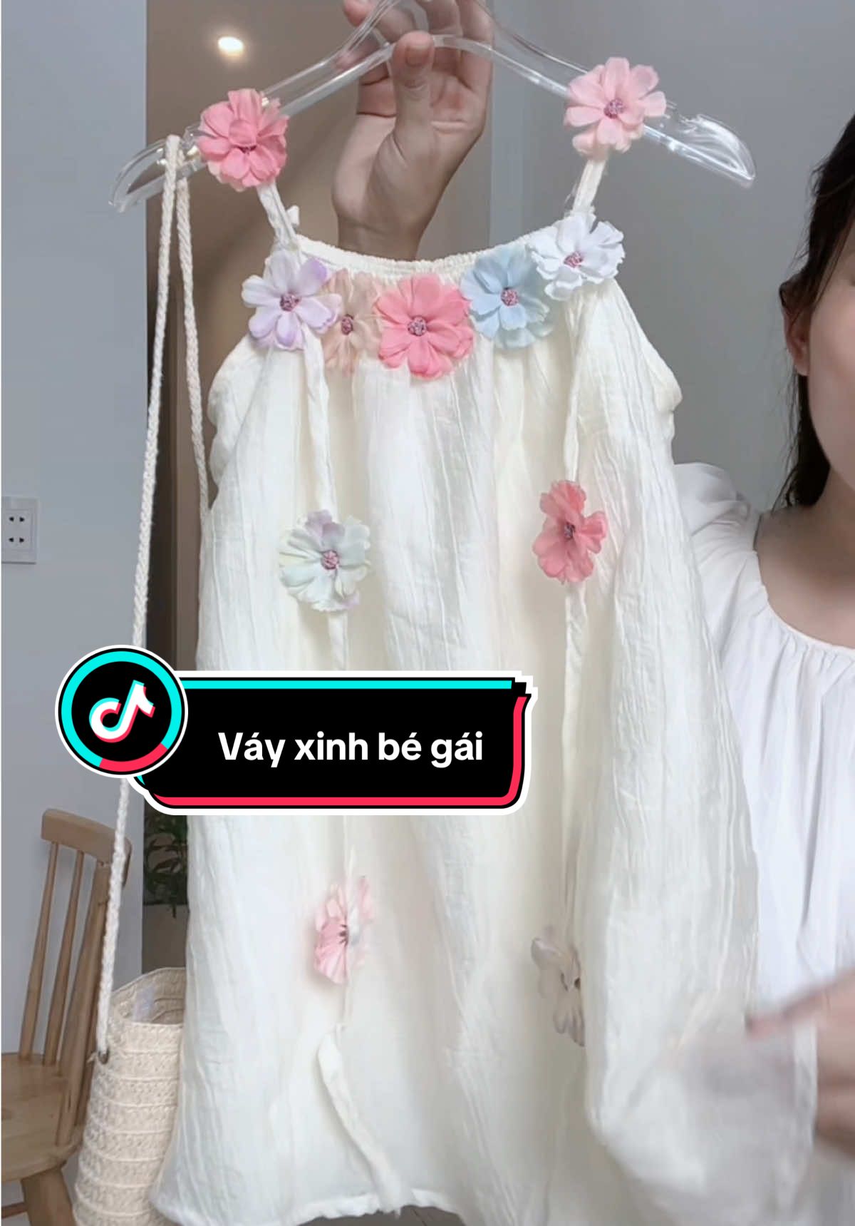 Váy tặng kèm túi cho bé gái xinh ngoan iuu #thoitrangtreem #begai #xuhuong 
