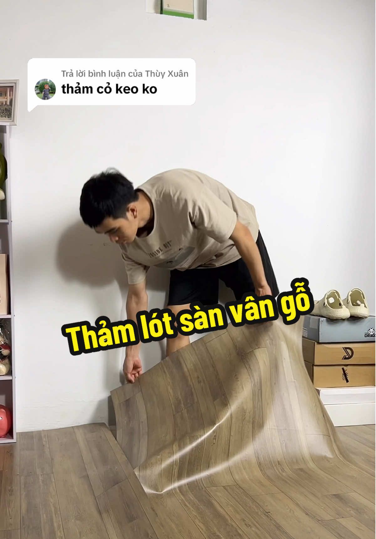 Trả lời @Thùy Xuân  Thảm lót sàn simili vân gỗ