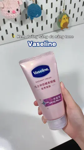 Mua là được tặng 1 quà bất kì nữa ạ💓 #duongsang #duongsangdabody #vaseline #hoptaccungunilever #chamdakhoahoc #xuhuong #honneiunz 