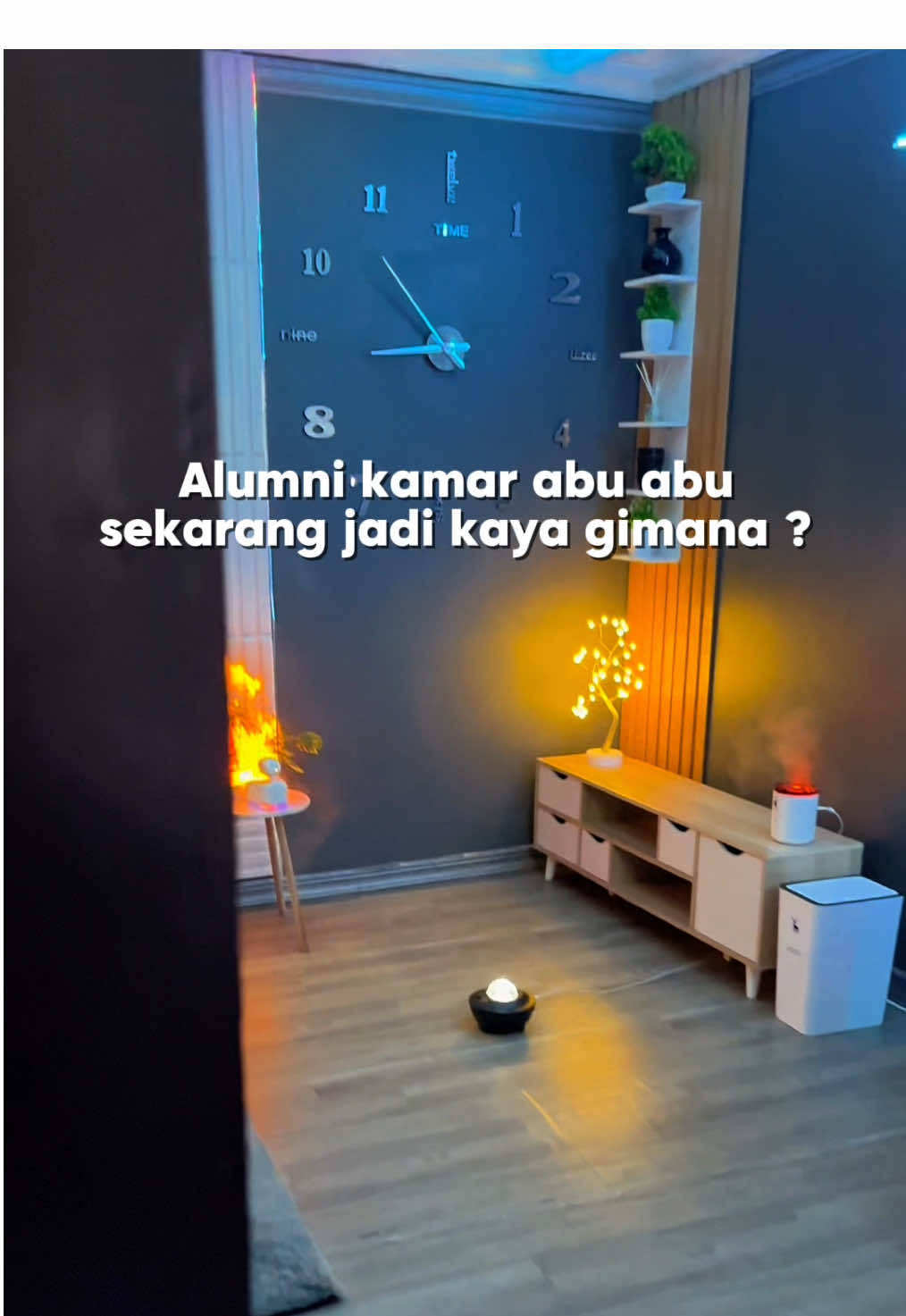 Pernah Abu Abu juga kok 🥳  . #kamaraesthetic #kamarestetik #makeoverkamar #dekorasikamar #dekorkamar #kamargaming 