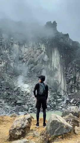 pengen tektok sibayak lagi, tapi waktu belum ada yang pas #sibayak #sibayak2212mdpl #mountsibayak #tektok #CapCut 