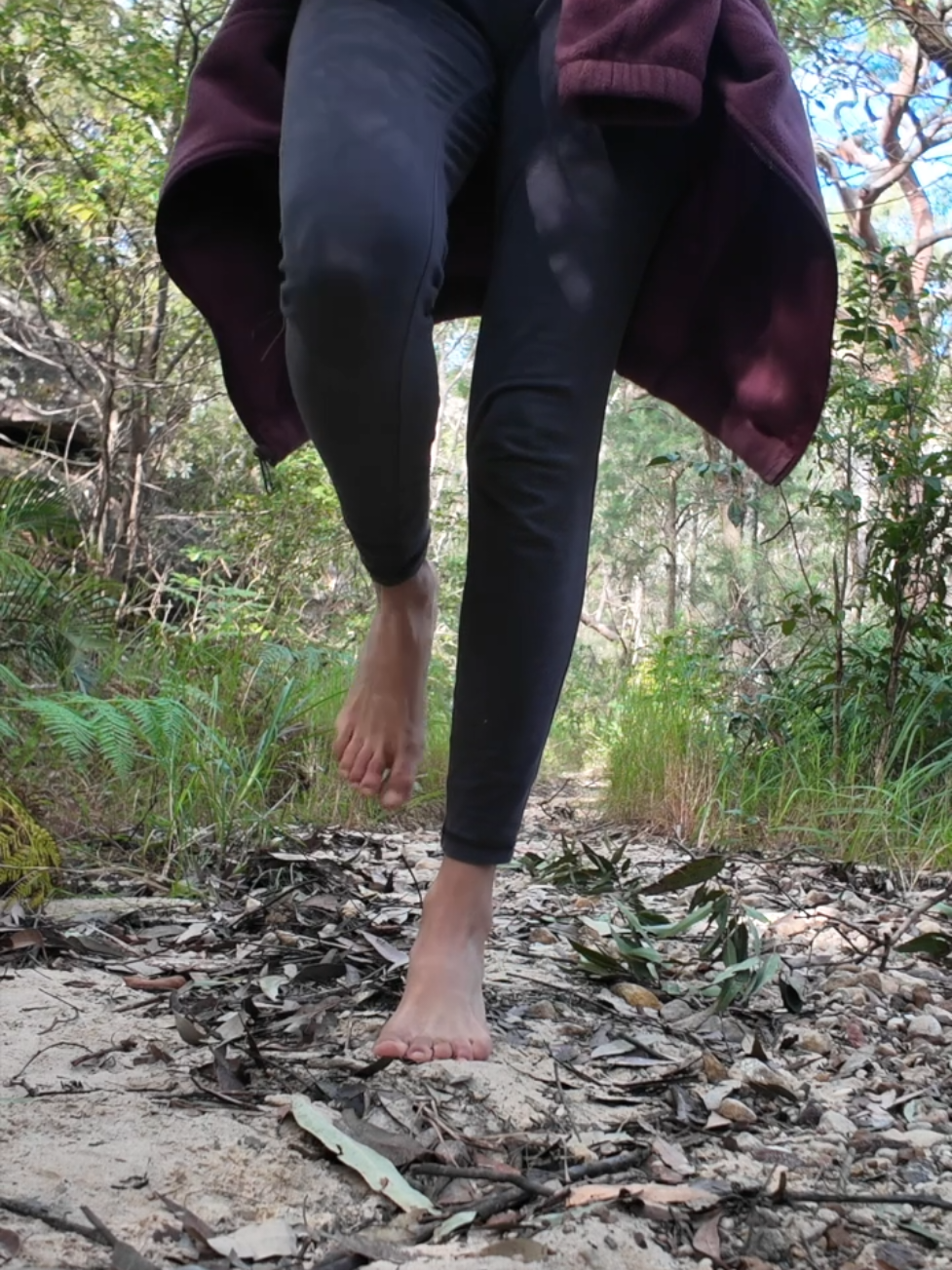 a solo barefoot walk ✨ #earthing #barefootwalk 