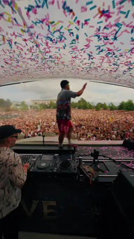 Sing along with @Average Rob @Omdat Het Kan #tomorrowland #electronicmusic #festival 