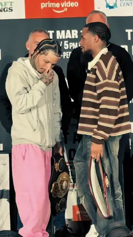 Tank Davis vs roach🥊  #gervontadavis #lamondroach  #boxing🥊 #wbachampion #CapCut #fyp 