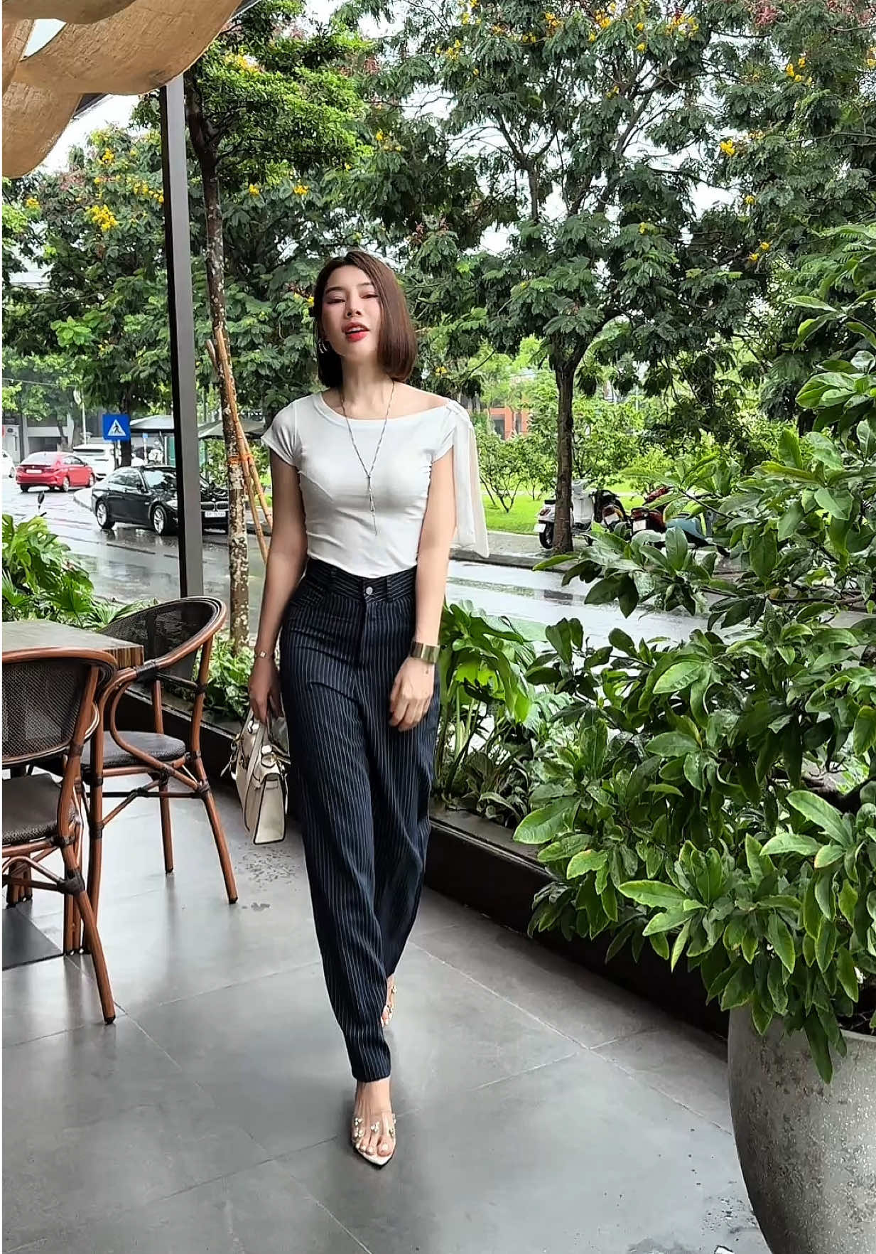 Quần kẻ ống xuống mặc lên dáng xinh lắm nha🥰#quanvaiongsuong #quanvaiongrong #thoitrangnu #tiktokshop #trangxinhdayy 