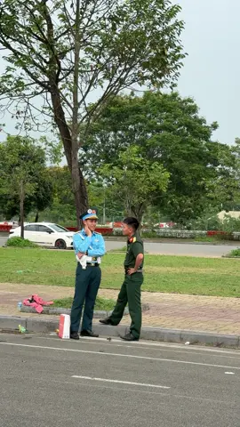 Anh em song sinh thất lạc, đi A80  gặp lại nhau tay bắt mặt mừng...@ĐÀO VĂN BÌNH @Bác sĩ Thế Anh #chubodoi #A80 #toiyeuvietnam🇻🇳🇻🇳🇻🇳 