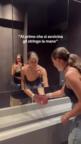 Ciao bagni del @One.torino vi amo in un’altra vita nasco con un briciolo di vergogna #fyp #one #torino 