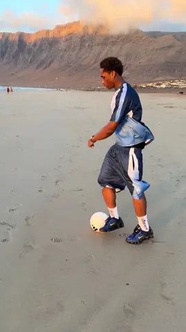 hardest set of the summer. #streetwear #clothingbrand #ultralightldn #fashiontiktok 