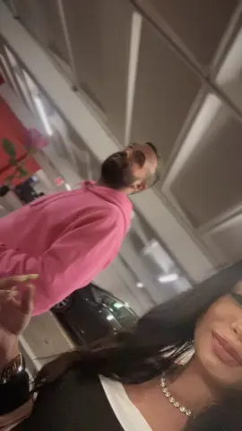 My pink rose in a wine bottle 🌹😭 #loveofmylife #meetingparents #dinnerdate #datenight #luluwild 