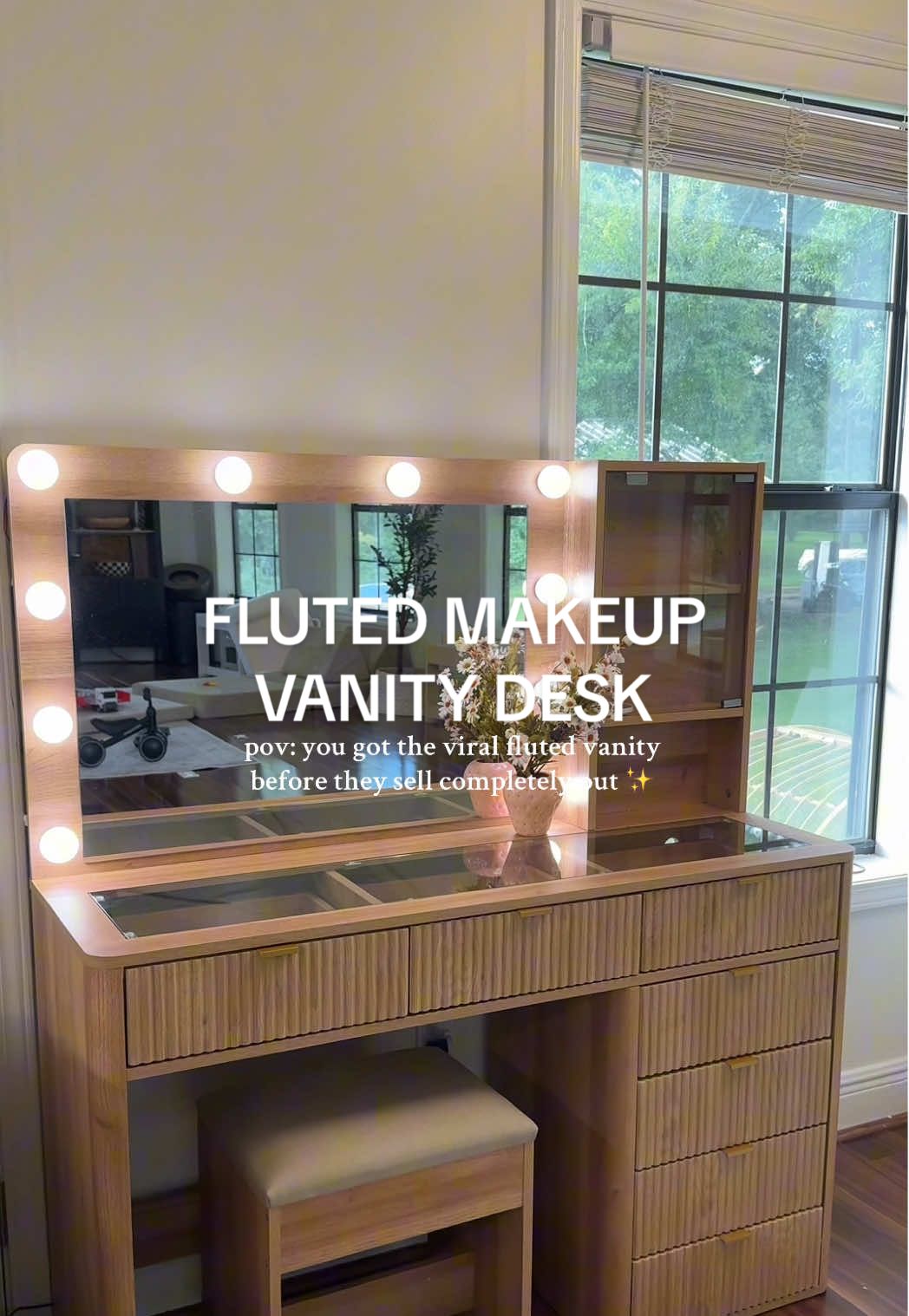 The viral 47'' Fluted Makeup Vanity Desk 😍✨ #flutedvanity #makeupvanity #vanity #vanitydesk #furnitureforher #tiktokshopcreatorpicks 