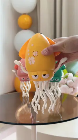 Esse polvo dançante é pura alegria, simplesmente perfeito pra hora da brincadeira com os seus pequenos! 😊🐙 🔎87734121 #SHEIN #SHEINBrasil #SHEINForAll #SHEINsaveinstyle
