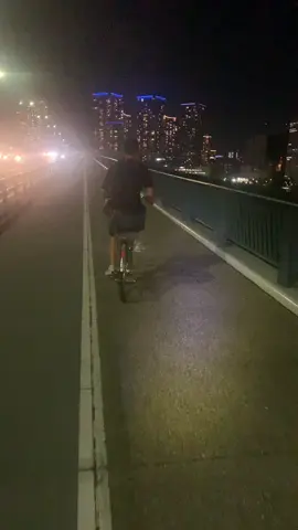 Nơi thành thị cuộc sống xô bồ thật #tokyo 