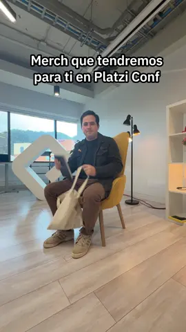 Comenta cuál te gustó más 😮‍💨👇 Platzi Conf será este 30 de agosto en Bogotá.  Celebraremos 10 años de Platzi con las mejores charlas y experiencias para nuestra comunidad. ( Y algunas personas podrán tener la merch exclusiva 😏) Obtén tu entrada presencial o virtual hoy. 