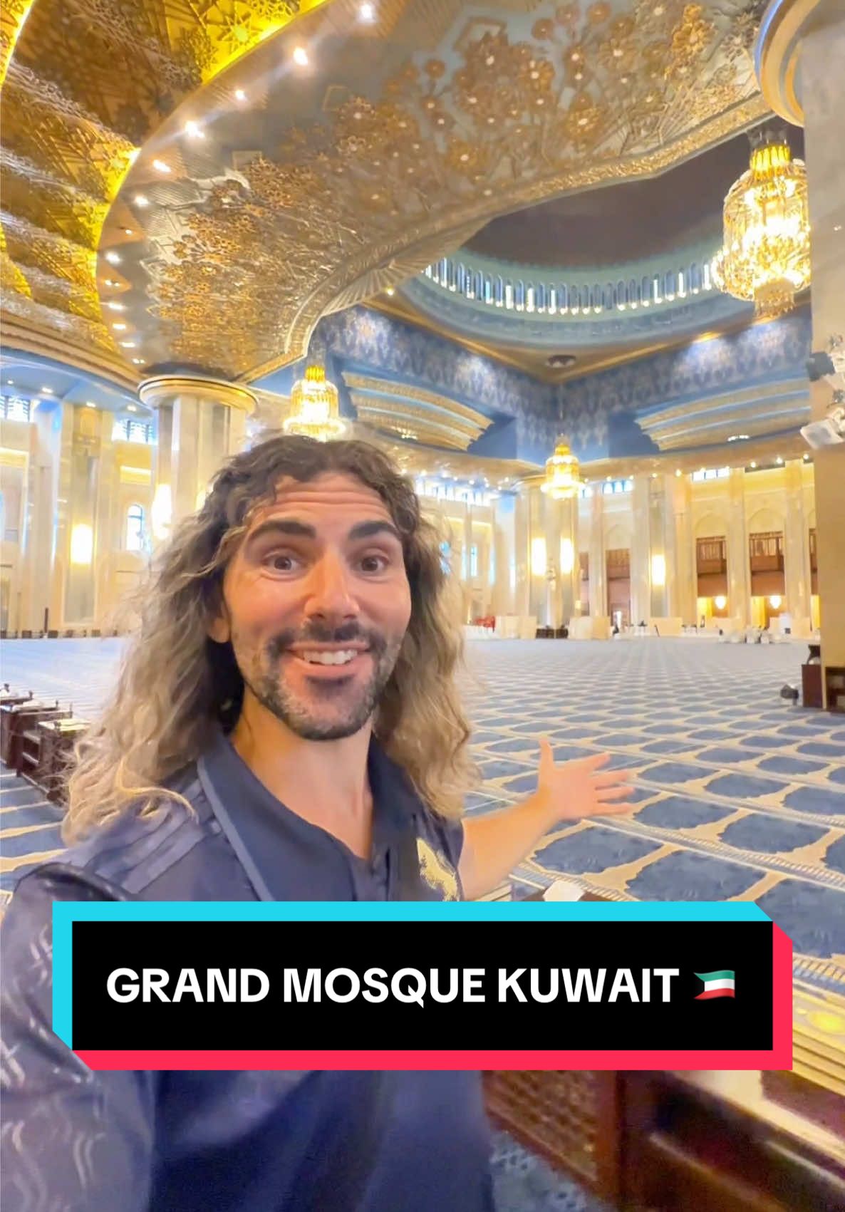 My first day in Kuwait and I had to check out this outstanding masjid.  #kuwait🇰🇼 #mosque #kuwaitcity 