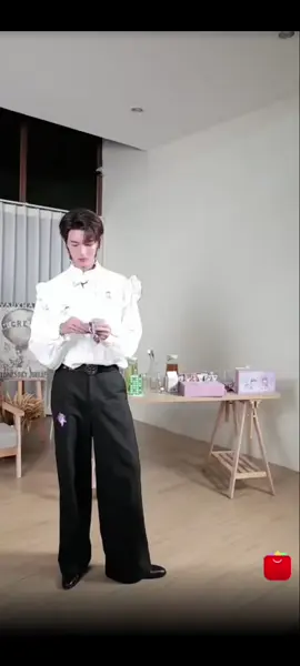 When Pooh gets mischievous, it’s at “max level,” everyone! 😆 #poohpavel #poohkrittin #pavelphoom 