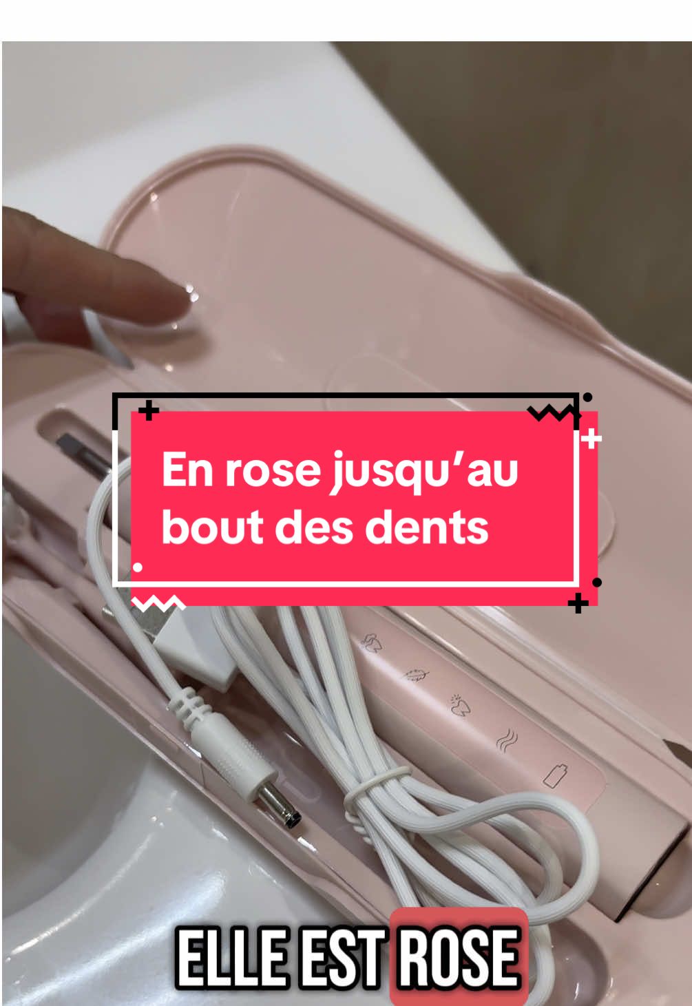 La brosse à dents électrique qui allie style & efficacité 💗 🦷 Plusieurs têtes incluses ⚡️ Brossage puissant 💸 Prix très abordable sur TikTok Shop 🛒 Clique sur le petit caddie orange pour la shopper ! #TikTokShopFR #BonPlanBeauté #TendanceTikTok #offrespourtoi 