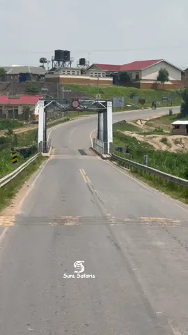 📍Which beautiful country…>>❤️#suresafaris #a#anime #viraltiktok #ugandanstiktok #roadtrip #everyone #visituganda #fyp #camera #1million #goviral 