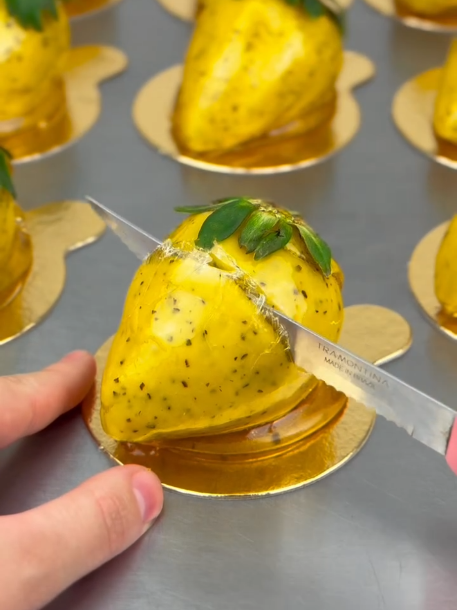 Quer aprender a fazer os melhores morangos do amor e só me chamar no WhatsApp 64993214012