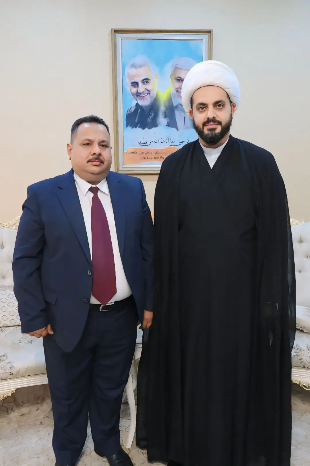 بدعوة خاصة ومباركة  من ابن العم سماحة الشيخ قيس الخزعلي (دام عزه)، استقبل سماحته الأستاذ المهندس علاء جواد محمد شبل الحريشاوي، في لقاءٍ أخويّ يعبّر عن عمق الروابط العشائرية والروحية. وخلال اللقاء، أكد الشيخ قيس الخزعلي دعمه الكامل لابن القبيلة البار المهندس علاء شبل، مشيدًا بما يمتلكه من كفاءةٍ عالية، وإخلاصٍ في العمل، وحضورٍ فعّال في خدمة أبناء شعبه، لا سيما في المجالات الخدمية والاجتماعية التي طالما كان فيها سندًا للفقراء والمحتاجين. كما عبّر سماحته عن ثقته بأن المهندس علاء شبل سيكون صوتًا صادقًا وأمينًا تحت قبة البرلمان، ومدافعًا شجاعًا عن حقوق أبناء شعبه، مستذكرًا مواقفه المشرّفة في خدمة قضايا الوطن والمجتمع. حفظ الله سماحة الشيخ قيس الخزعلي، ووفق المهندس علاء شبل لما فيه الخير والصلاح.#علاء_شبل_الحريشاوي  #البصره_الجمعيات 