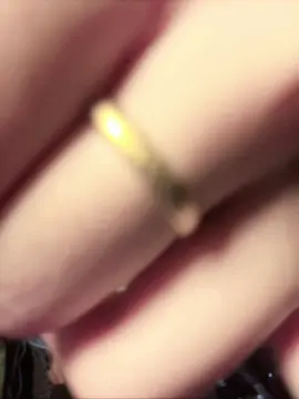 လက်စွပ်ကြွားတာ🤚🏿