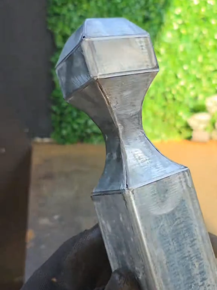 Creative welder about work making ornaments from thin square metal tubes. #welding #cuttingskills #metalwork #fabrication #tipsandtricks 