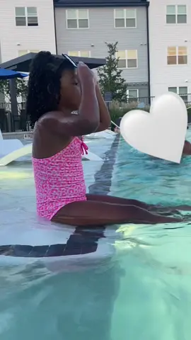 This trend but at the pool 😎  #Livysrequest 