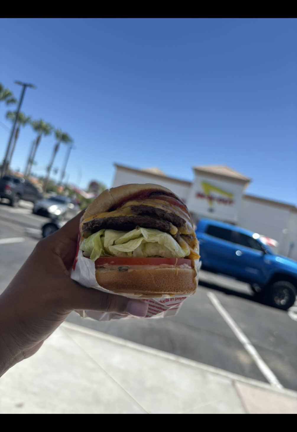 Stopped for fuel, left with a new addiction 🍔😂 In-N-Out done got me in a chokehold! This that over-the-road treat I didn’t know I needed #TruckingWithAubry #InNOutAddict #FirstTimeInNOut #TruckStopEats #OverTheRoadEats #TruckingLife #TruckHerEats 