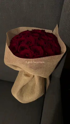 30 red roses🌹 #fyp #flowers #sign #redroses #foryou #lovelanguage #forher 