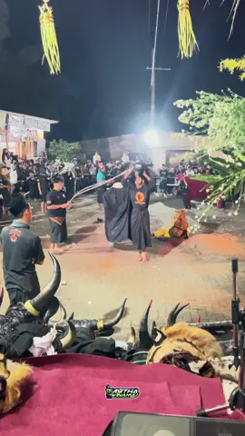 susah dadi banteng 🐃 #fyp #fypage #fyppppppppppppppppppppppp #fypシ゚viral #pencaksilat #pencak #bantengan #bantengmalang #bantenganmalang #bantengmalangan #bantenganmalangraya #malangraya #banteng #singaputih 