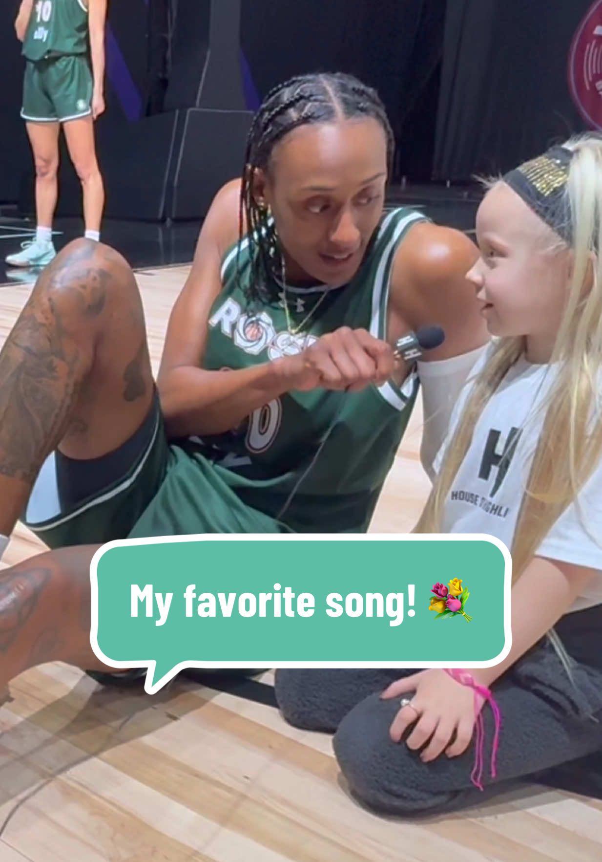 I CAN BUY MYSELF FLOWERS!!! #mileycyrus #brittneysykes #WNBA #flowers 💕💐💐💐💐 @brittbundlezz #mystics 
