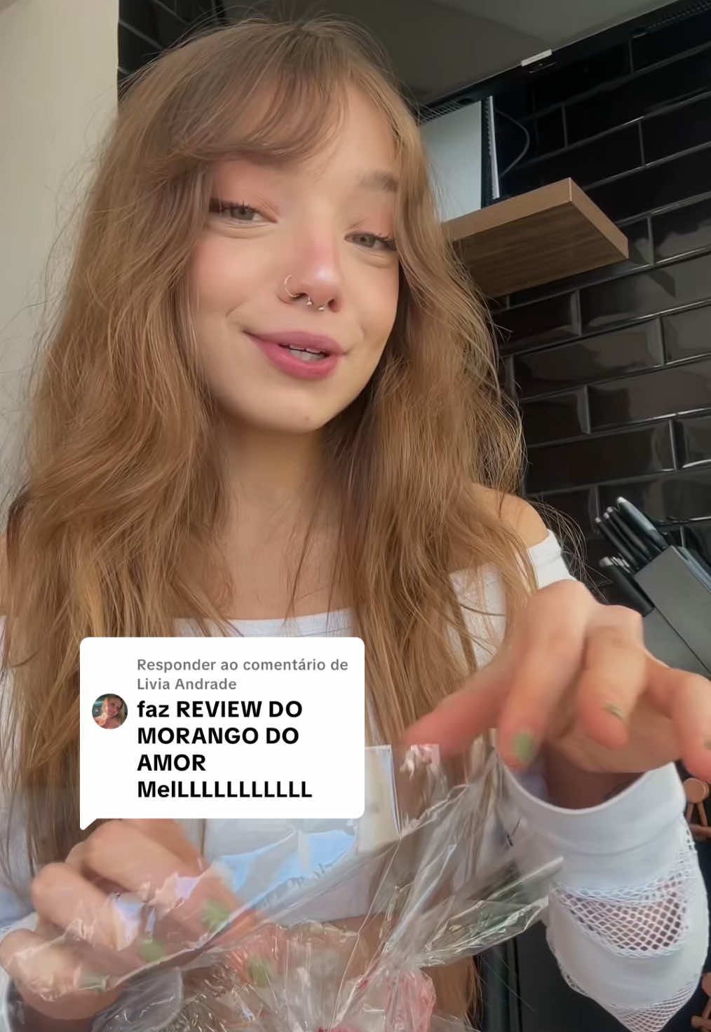 Respondendo a @Livia Andrade jamais será coxinha d morango.. porem gostosinho 