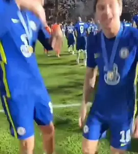Us?#us #football #dance #mount #havertz #chealsea #footballtiktok #footballedit #edit #prime #dou #meandbro 