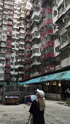 Я так мечтала об этом,чтоб своими глазами посмотреть на хаос Гон Конга😭😭😭#hongkong #monsterbuilding 