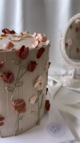 At Tikati’s, we don’t just bake cakes — we craft edible art 🥀🤎 DM to customize your floral cake now!  . . . . . . #vintagecake #pipingtechniques #fy #fyp #foryou #fypage #fyppppppppppppppppppppppp #fypシ゚ #foryoupage #engagment #engagmentcake #pipingskills #Floral #Floralcake #cake #cakedecorating #cakedesign #packingorders #kafrabdo #cakedesign #cake #packingorders #Alexandri #alex #اسكندريه #اسكندرية #كيك