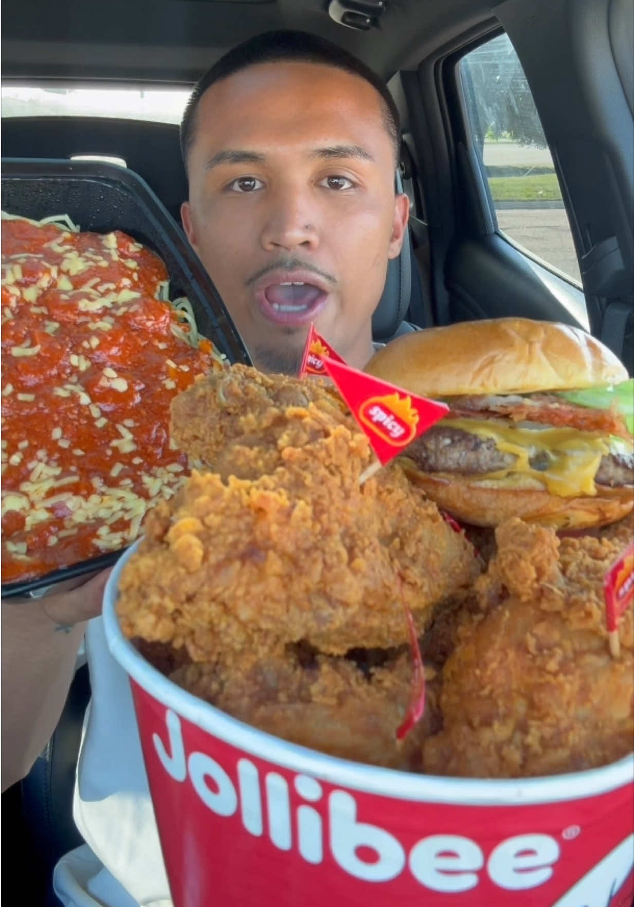 jollibee new item🍗 #fyp #Foodie #asmrfood #fypシ #foodtiktok #mukbang #chicken #review #fastfood #jollibee 