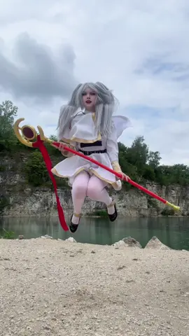EVERYBODY DO THE FLOP! #cosplay #fyp #frieren #frierencosplay #cosplaygirl 