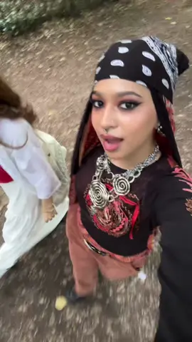 @vanessa polar opposites 😭