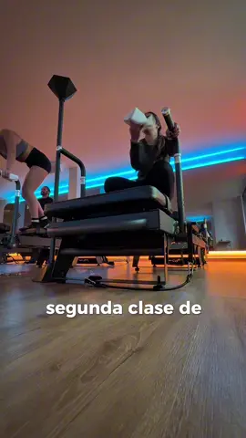 Amamos esto!! Que alegría entrenar en @HiLow Training, que alegría conocer a @DOSRAYOS y que alegría regalos de @Bsoul  #fyp #travelers #couple #training #Fitness #santiago #Hilow 