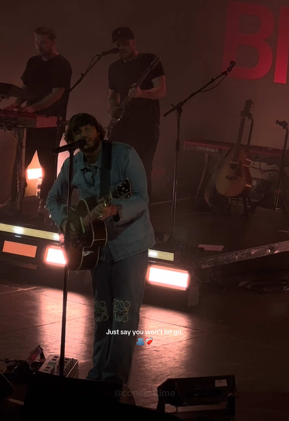 I wanna stay with you until we're grey and old!🫂 #jamesarthur #james #jamesarthurconcert #sayyouwontletgo #impossible #livemusic #concert #fy #fyp @James Arthur <33