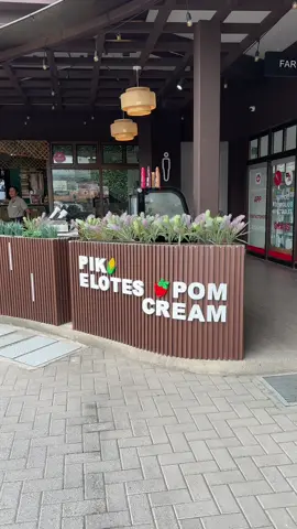 📍Santa Ana Plaza Río Oro #fresasconcrema🍓 #costarica🇨🇷 #santaanacostarica🇨🇷 #fresasdedubai😍😍 