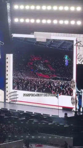 Se lucieron 🤩 y que organización #straykids #stayskz #fanproject #paris 